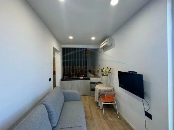 Tirane, jepet me qera garsonier 1+1 Kati 9, 29 m² 470 € 