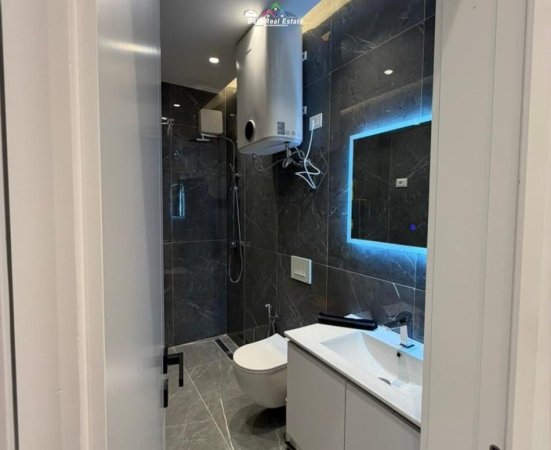 Tirane, jap me qera apartament 1+1 Kati 6, 70 m² 810€ (Rruga Hysni Gerbolli)