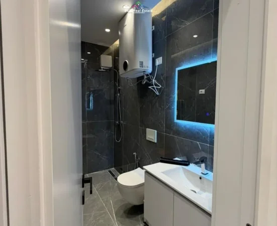 Tirane, jap me qera apartament 1+1 Kati 6, 70 m² 810€ (Rruga Hysni Gerbolli)