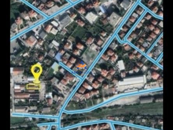 Tirane, shitet magazine Kati 0, 555 m² 155.000 LEKE