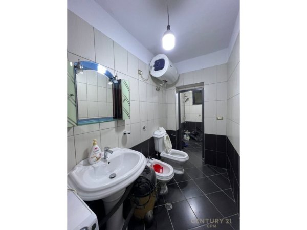 Tirane, jepet me qera apartament 2+1 Kati 1, 109 m² 700 € (Don Bosco)