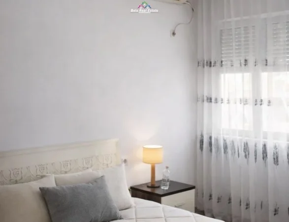 Tirane, jepet me qera apartament 1+1 Kati 5, 65 m² 410 € (Rruga 3 Deshmoret)