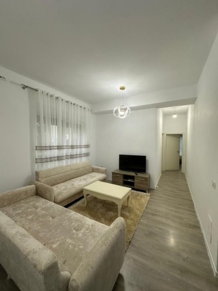 Tirane, jepet me qera apartament 2+1 Kati 2, 95 m² 500 € (Ali Demi)
