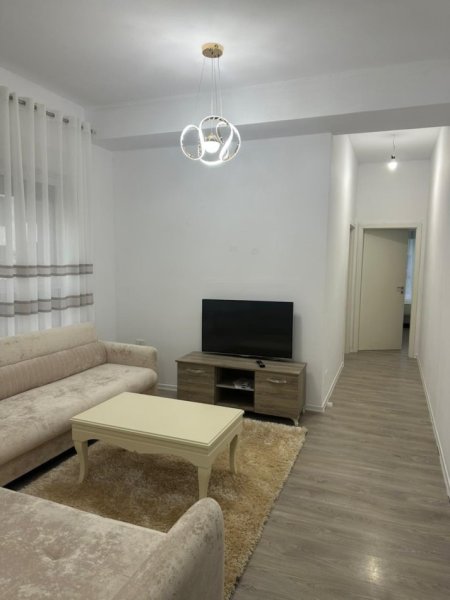 Tirane, jepet me qera apartament 2+1 Kati 2, 95 m² 500 € (Ali Demi)