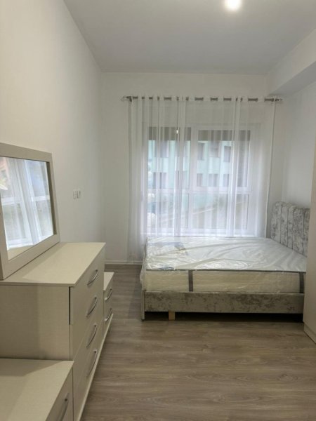 Tirane, jepet me qera apartament 2+1 Kati 2, 95 m² 500 € (Ali Demi)