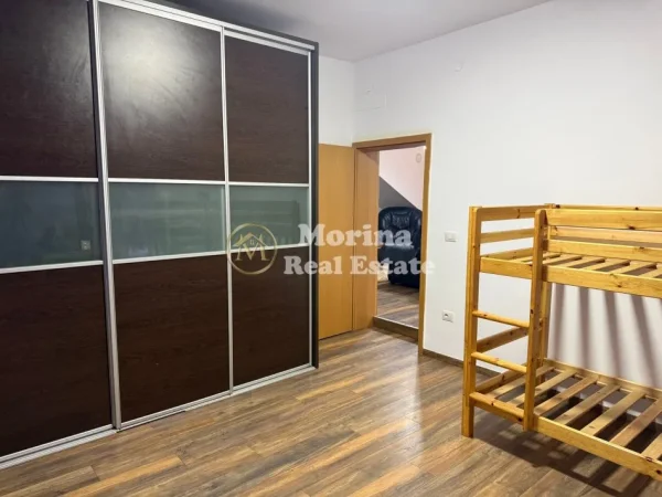 Tirane, jepet me qera apartament 2+1 Kati 1, 120 m² 750 € (Tregu Elektrik)