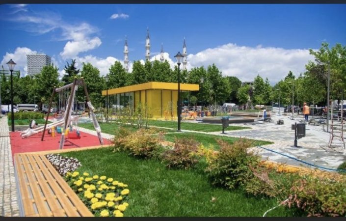 Tirane, jepet me qera ambjent biznesi Kati 0, 216 m² 8.751 € 