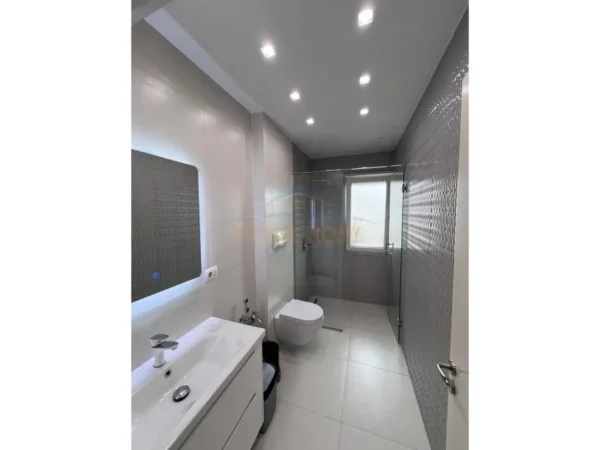 JEPET ME QERA APARTAMENT 2+1 SUNRISE RESIDENCE, TEG