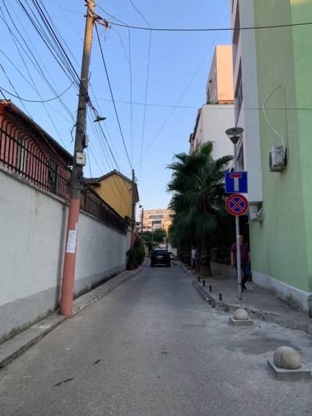 Tirane, shitet apartament 2+1+Aneks+Ballkon Kati 2, 260.000 € 