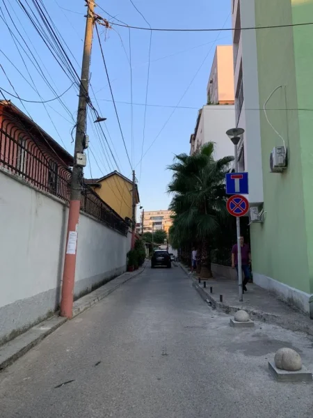 Tirane, shitet apartament 2+1+Aneks+Ballkon Kati 2, 260.000 € 