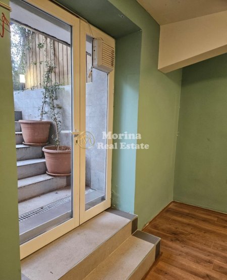 Tirane, jepet me qera ambjent biznesi Kati 1, 30 m² 400 € (Shallvaret)