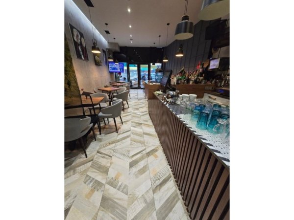 Tirane, shes Shitet Biznes Bar/kafe me kuzhine te vogel në Myslym Shyr Tirane 43.000 €
