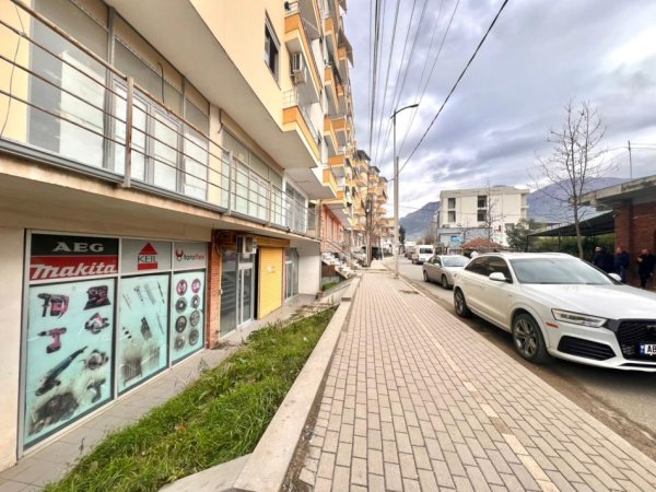 🔥 SHITET AMBIENT KOMERCIAL BUZË RRUGE KRYESORE (📍Tufinë) – OKAZION (1,178€/m2)🔥 ||  290,000€