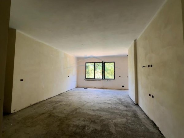 Tirane, shitet apartament Kati 5, 112 m² 221.000 €