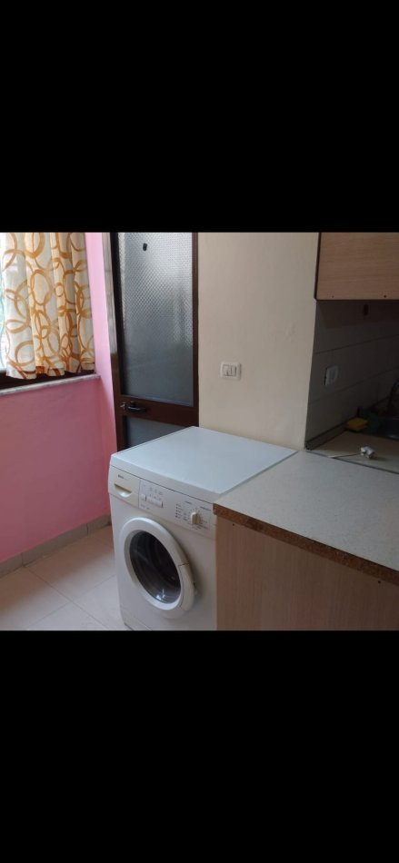 Tirane, shitet nga Pronari, pa-komision 1+1 Kati 1, 53.000 € 