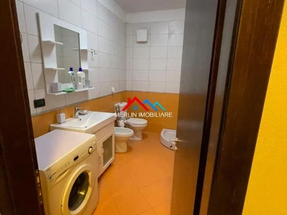 Tirane, jepet me qera apartament 2+1+Ballkon Kati 6, 120 m² 700 € (RRUGA XHANFIZE KEKO,PROFARMA)