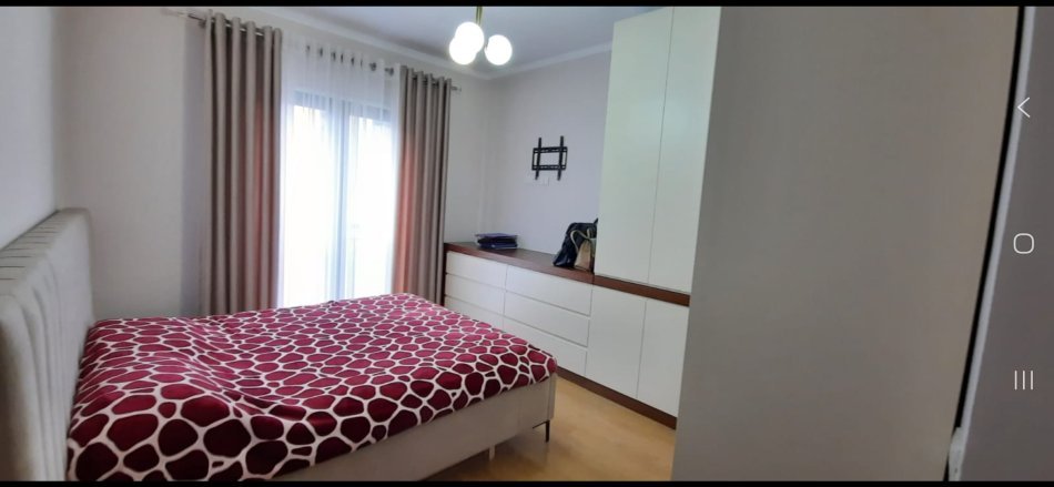 Tirane, shitet nga Pronari, pa-komision apartament 2+1+Ballkon Kati 6, 107 m² (Green City, perball Astirit).