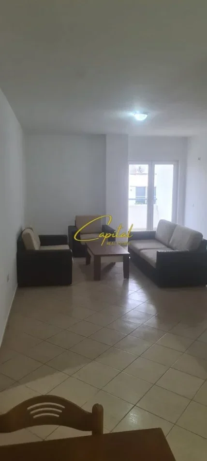 Tirane, jepet me qera apartament 2+1 Kati 8, 105 m² 600 € (ZOGU I ZI)