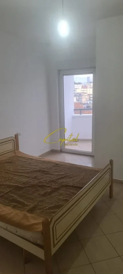 Tirane, jepet me qera apartament 2+1 Kati 8, 105 m² 600 € (ZOGU I ZI)