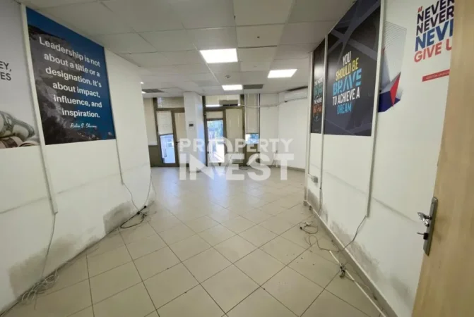 Tirane, jepet me qera zyre Kati 3, 200 m² 3.000 € (Sheshi willson)