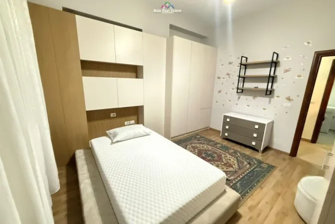 jepet me qera apartament 1+1 Kati 2, 110 m² 1.040 € (Rruga Urani Pano)