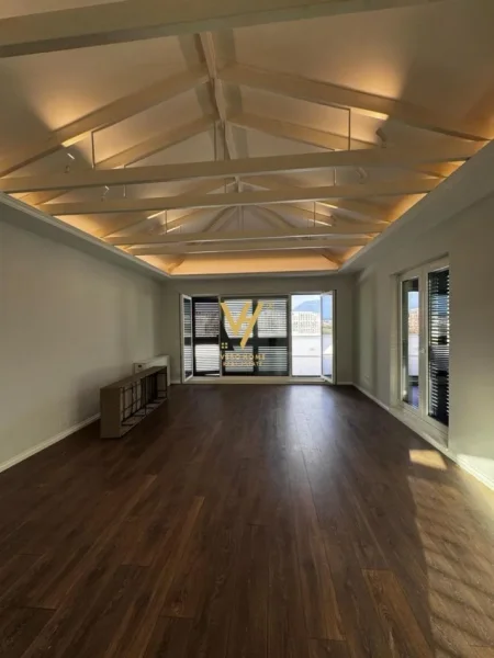 Tirane, jepet me qera Vile 3 Katshe Kati 0, 285 m² 5.000 € (AKACIA HILLS, MJULL BATHORE)