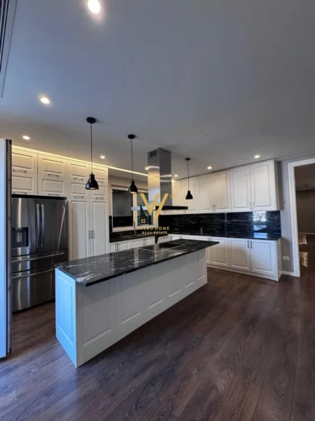 Tirane, jepet me qera Vile 3 Katshe Kati 0, 285 m² 5.000 € (AKACIA HILLS, MJULL BATHORE)