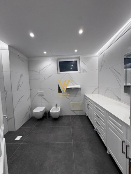 Tirane, jepet me qera Vile 3 Katshe Kati 0, 285 m² 5.000 € (AKACIA HILLS, MJULL BATHORE)