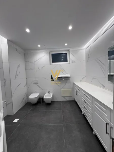 Tirane, jepet me qera Vile 3 Katshe Kati 0, 285 m² 5.000 € (AKACIA HILLS, MJULL BATHORE)