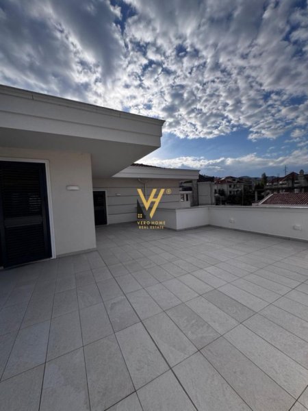 Tirane, jepet me qera Vile 3 Katshe Kati 0, 285 m² 5.000 € (AKACIA HILLS, MJULL BATHORE)