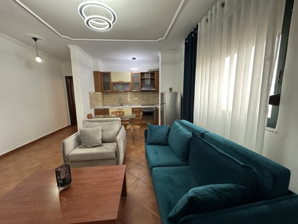Tirane, jap me qera apartament 1+1+Ballkon Kati 8, 67 m² 650 € (Myslym Shyri)