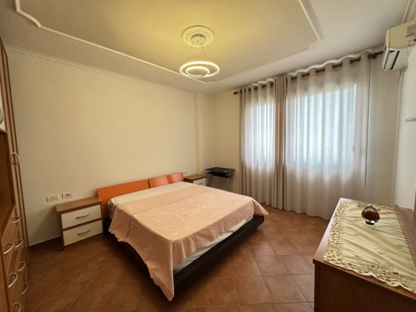 Tirane, jap me qera apartament 1+1+Ballkon Kati 8, 67 m² 650 € (Myslym Shyri)
