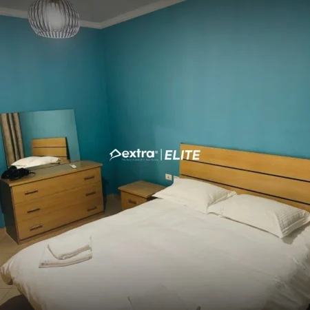 Tirane, jepet me qera apartament 1+1 Kati 1, 69 m² 720 € (Prane sheshit skenderbej)