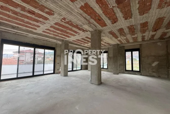 Tirane, jepet me qera ambjent biznesi , 360 m² 3.000 € (Berzhite)