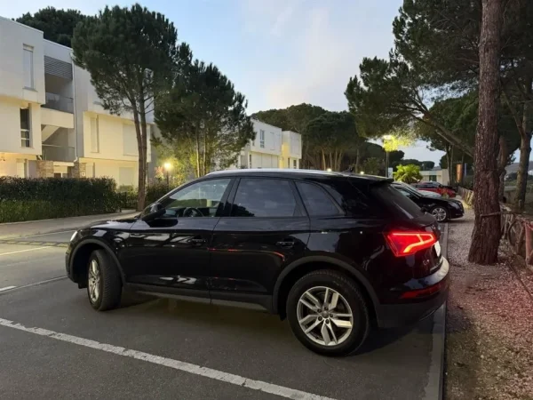 Tirane, shes SUV AUDI Q5 Nafte, e zeze automatik Klima 96.000 km 29.000 €