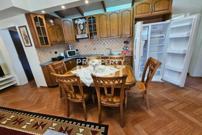 Tirane, jepet me qera Vile 3+1 Kati 3, 110 m² 820 € (Vilat Gjermane)