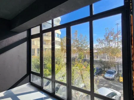 Durres, jepet me qera ambjent biznesi Kati 2, 180 m² 1.500 € (Rruga e Portit,Durres)