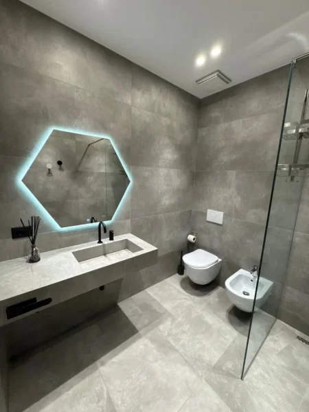 Tirane, jepet me qera apartament 2+1+Ballkon Kati 6, 166 m² 2.000 € (Galeria ETC)