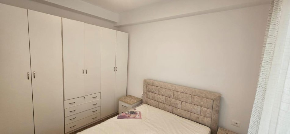 Tirane, jepet me qera apartament 1+1+Ballkon Kati 0, 50 m² 450 € (Kompleksi Mangalem)
