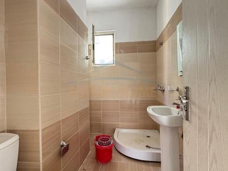 Durres, shitet apartament 2+1+Ballkon Kati 5, 116 m² 130.000 € (Ish Rajoni,Durres)