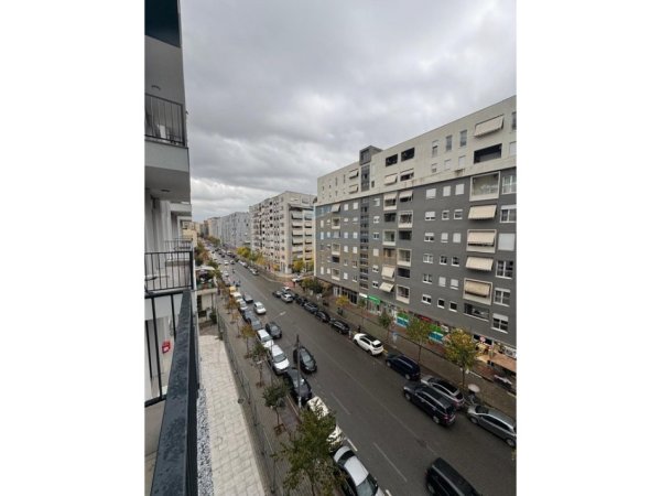 Tirane, jepet me qera apartament 2+1+Ballkon Kati 7, 94 m² 1.400 € (Komuna e Parisit)