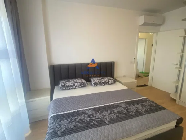 Tirane, jepet me qera apartament 1+1+Ballkon Kati 3, 74 m² 55.000 € 