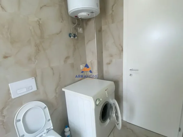 Tirane, jepet me qera apartament 1+1+Ballkon Kati 3, 74 m² 55.000 € 