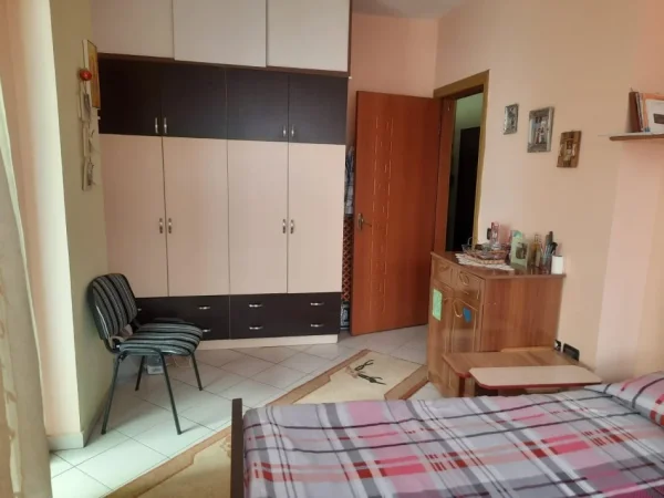 Tirane, shitet apartament 2+1+Aneks+Ballkon Kati 8, 80 m² 126.000 € (kashar)