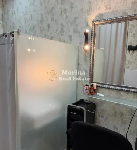 Tirane, jepet me qera ambjent biznesi Kati 0, 16 m² 300 € (Rruga e Kavajes)