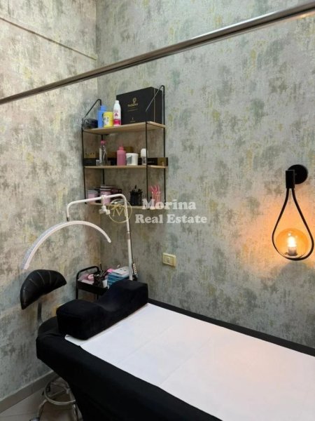 Tirane, jepet me qera ambjent biznesi Kati 0, 16 m² 300 € (Rruga e Kavajes)