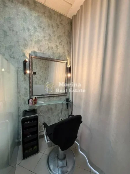 Tirane, jepet me qera ambjent biznesi Kati 0, 16 m² 300 € (Rruga e Kavajes)