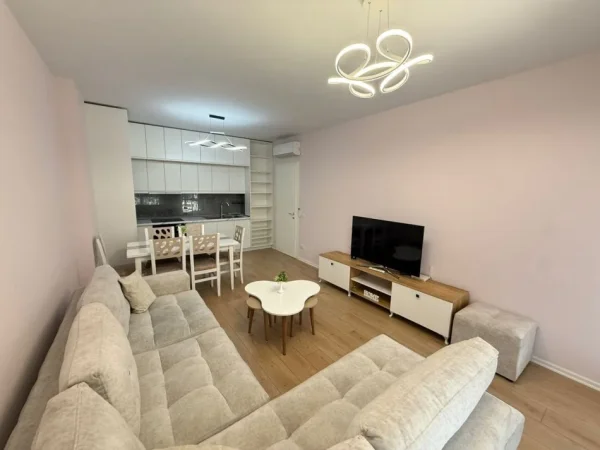 Tirane, jepet me qera apartament 1+1+Ballkon Kati 3, 74 m² 550 € (Rruga 5 Maj)