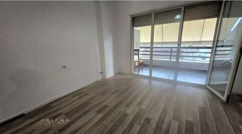 Tirane, shitet apartament 1+1 Kati 2, 45 m² 95.000 € (ali demi)