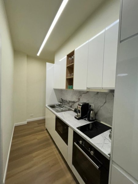 Tirane, jepet me qera apartament 1+1 Kati 4, 60 m² 800 € (Rruga e Elbasanit)